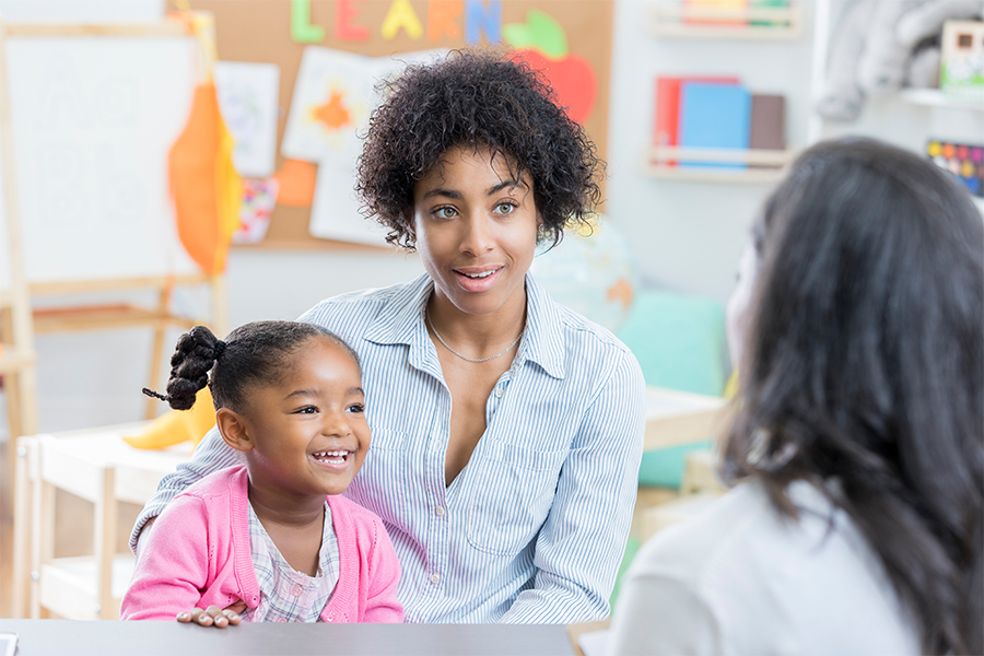 Accueil en micro-crèche par la référent.e technique.